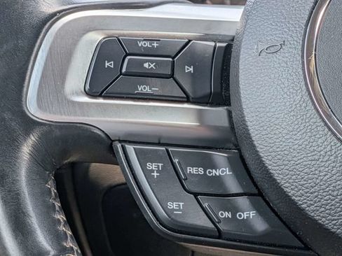 Used 2019 Ford Mustang Convertible RWD image 27