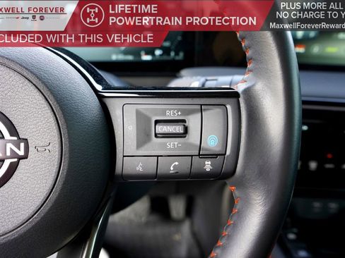 Used 2025 Nissan Kicks SR image 13