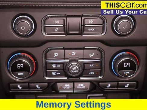 Used 2022 Chevrolet Tahoe Z71 w/ Luxury Package image 18