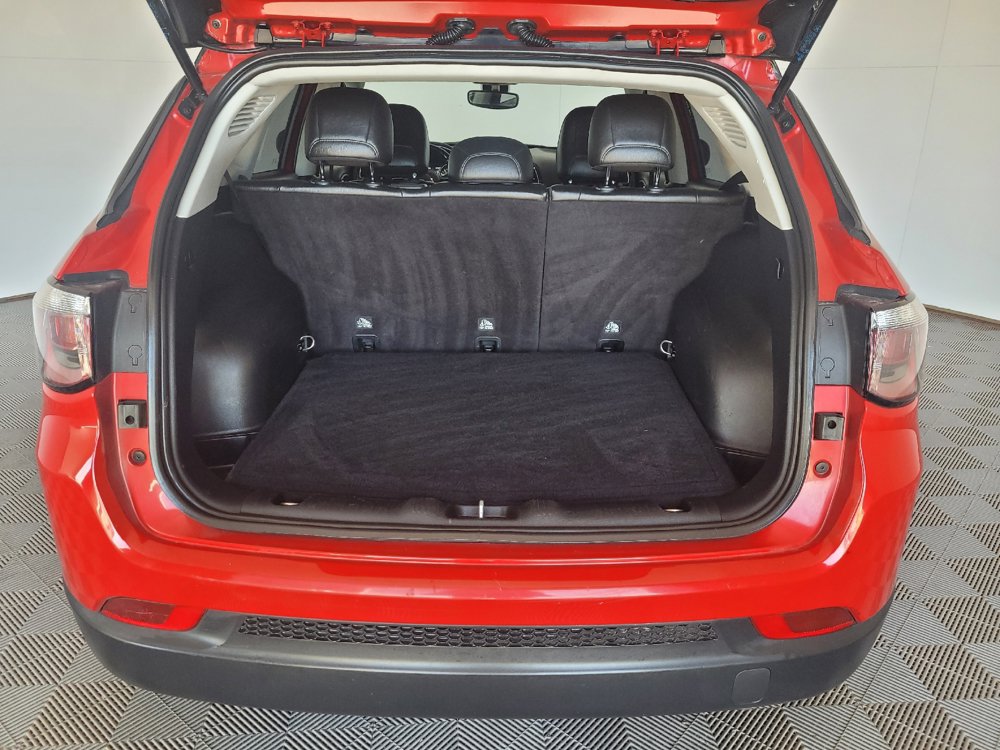 Used 2021 Jeep Compass Latitude FWD image 29