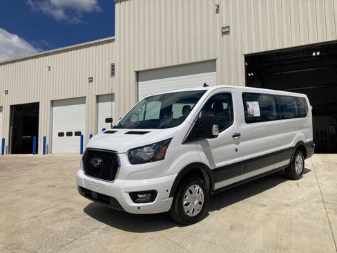 Used 2024 Ford Transit 350 XLT RWD image 2