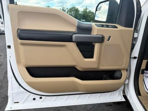 Used 2018 Ford F150 XLT w/ Equipment Group 301A Mid AWD/4WD image 9