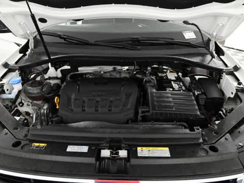 Used 2024 Volkswagen Tiguan SE R-Line FWD image 30