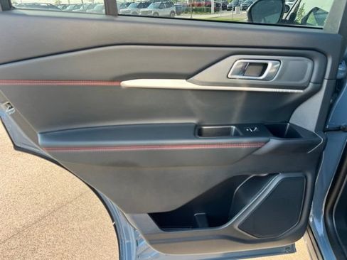 Used 2026 Ford Explorer ST-Line w/ ST-Line Street Pack AWD/4WD image 17