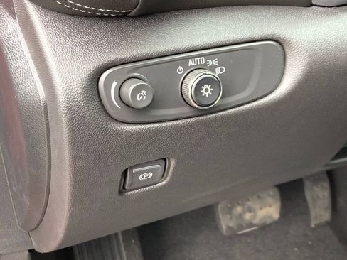 New 2025 Chevrolet Blazer LT image 20