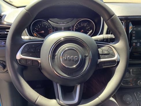 Used 2021 Jeep Compass Latitude w/ Sun and Sound Group AWD/4WD image 11
