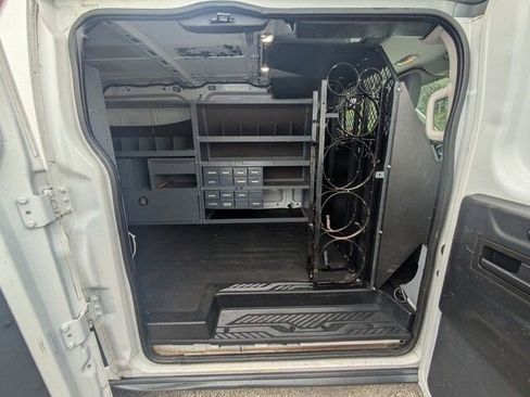 Used 2018 Ford Transit 250 130 Low Roof image 18