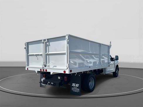 New 2025 Ford F350 XL w/ XL Chrome Package image 5