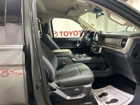 Used 2022 Ford Expedition XLT AWD/4WD image 11