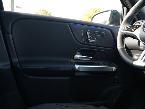 New 2026 Mercedes-Benz GLB 250 4MATIC image 24
