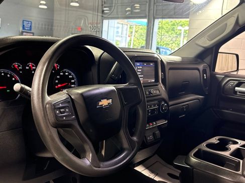 Used 2021 Chevrolet Silverado 1500 Custom AWD/4WD image 16