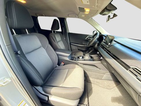 Used 2024 Mitsubishi Outlander ES FWD image 29