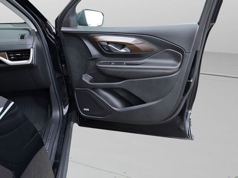 Used 2021 GMC Terrain Denali w/ Denali Premium Package image 17