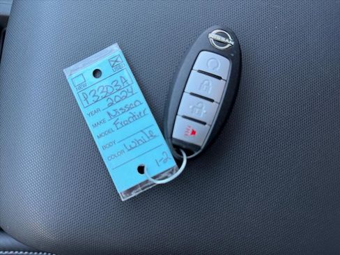 Used 2024 Nissan Frontier SL w/ Technology Package image 27