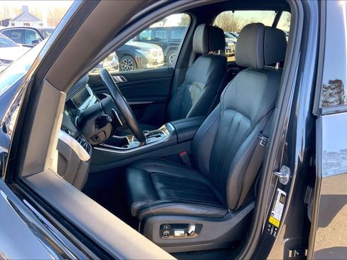 Used 2021 BMW X5 M50i w/ Executive Package image 8