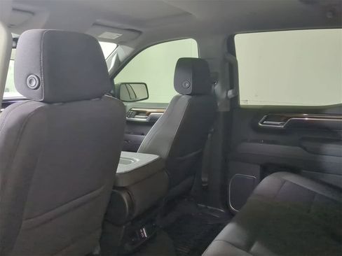 Used 2023 GMC Sierra 1500 Elevation image 18
