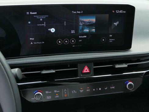 New 2025 Kia EV6 Light w/ Light LR Technology Package image 17