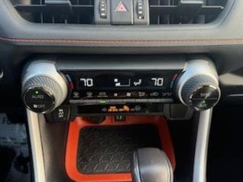 Used 2024 Toyota RAV4 Adventure image 12