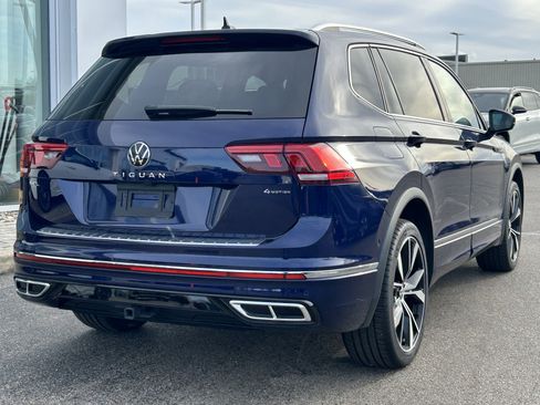 Certified 2022 Volkswagen Tiguan SEL R-Line image 7