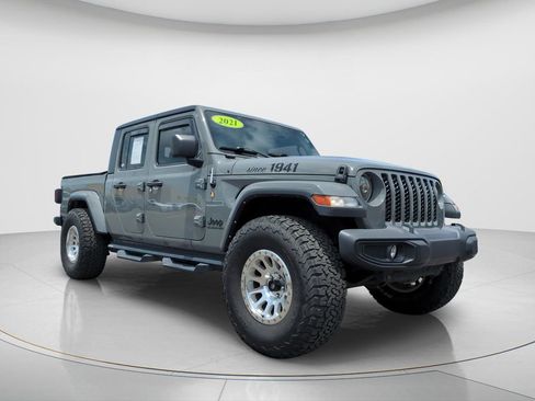 Used 2021 Jeep Gladiator Sport AWD/4WD image 3