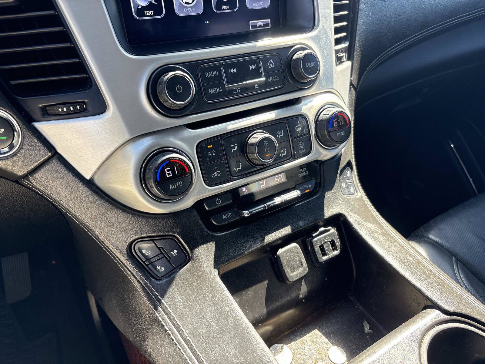 Used 2019 GMC Yukon XL SLT AWD/4WD image 27