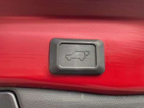 Used 2025 Toyota RAV4 XLE Premium w/ Weather Package AWD/4WD image 18