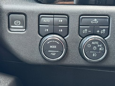 Certified 2023 Chevrolet Silverado 1500 RST AWD/4WD image 35