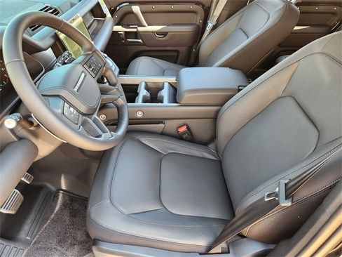 New 2025 Land Rover Defender 130 V8 image 9