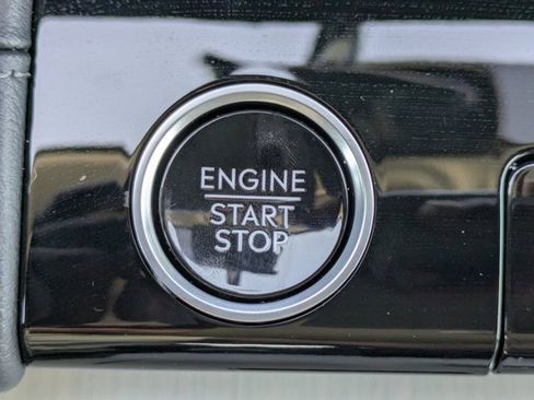 New 2025 Lincoln Navigator Reserve image 38