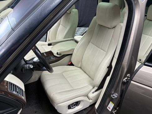 Used 2017 Land Rover Range Rover HSE image 33