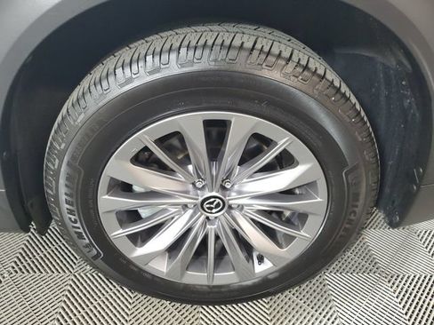 Certified 2025 MAZDA CX-90 3.3 Turbo w/ Preferred Package AWD/4WD image 11