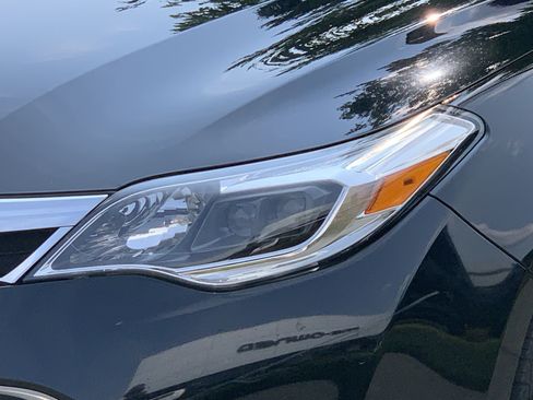 Used 2013 Toyota Avalon XLE Touring FWD image 3