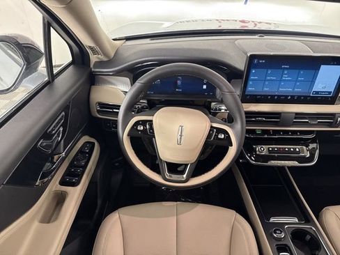 New 2026 Lincoln Corsair Premiere image 10