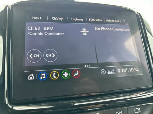 Used 2020 Chevrolet Traverse LT FWD image 11