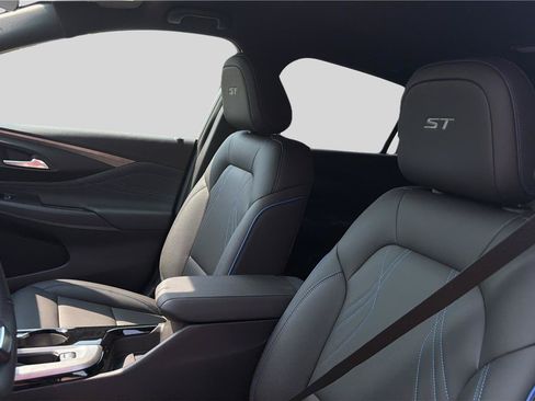 New 2026 Buick Envista Sport Touring w/ Convenience I Package FWD image 17