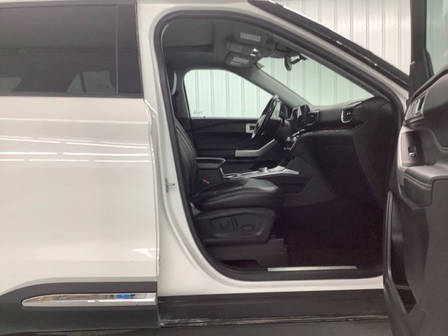 Used 2022 Ford Explorer Limited w/ Class IV Trailer Tow Package AWD/4WD image 11