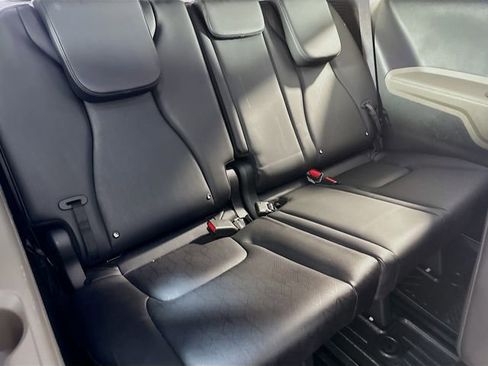Used 2025 Kia Carnival SX FWD image 23