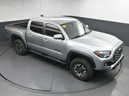 Certified 2022 Toyota Tacoma TRD Off-Road image 34