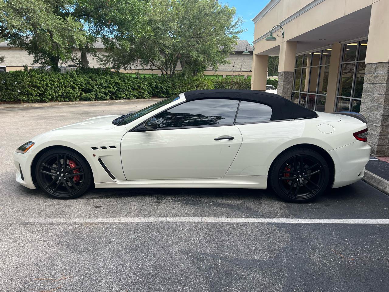 Used 2018 Maserati GranTurismo MC RWD image 28