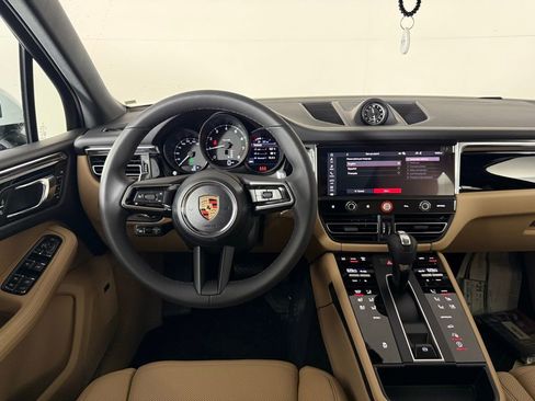 New 2025 Porsche Macan image 20