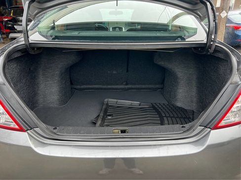 Used 2019 Nissan Versa SV FWD image 13
