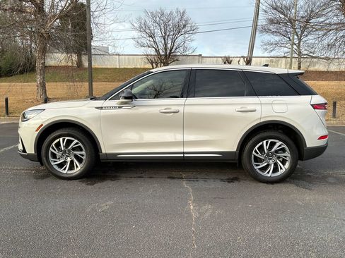 Used 2023 Lincoln Corsair FWD image 27