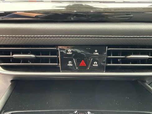 Used 2026 Volkswagen Atlas SE AWD/4WD image 19