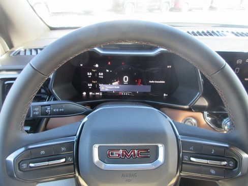 New 2026 GMC Canyon AT4 image 17