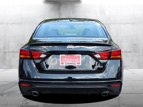 Used 2025 Nissan Altima 2.5 SR w/ SR Premium Package AWD/4WD image 6