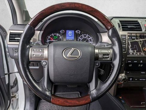 Used 2018 Lexus GX 460 image 14