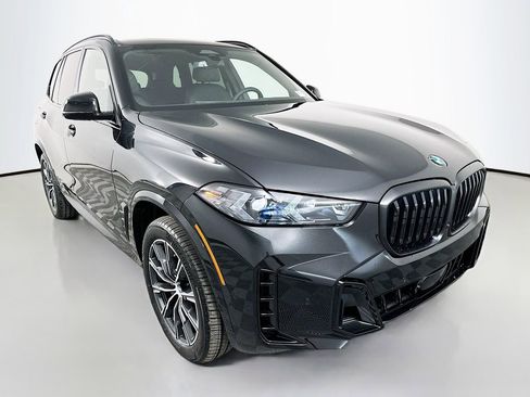 New 2026 BMW X5 xDrive40i w/ M Sport Package image 3