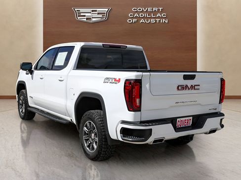 Used 2024 GMC Sierra 1500 AT4 w/ AT4 Premium Package AWD/4WD image 3