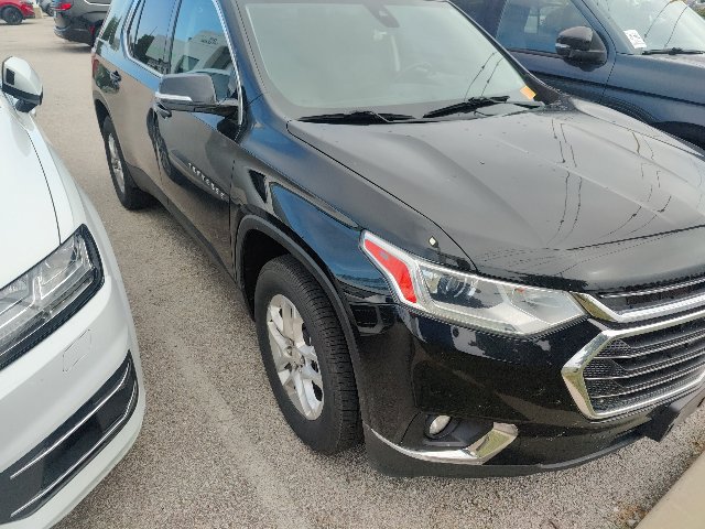 Used 2020 Chevrolet Traverse LT w/ Driver Confidence II Package AWD/4WD image 16