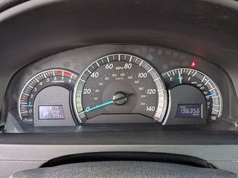 Used 2012 Toyota Camry SE FWD image 17